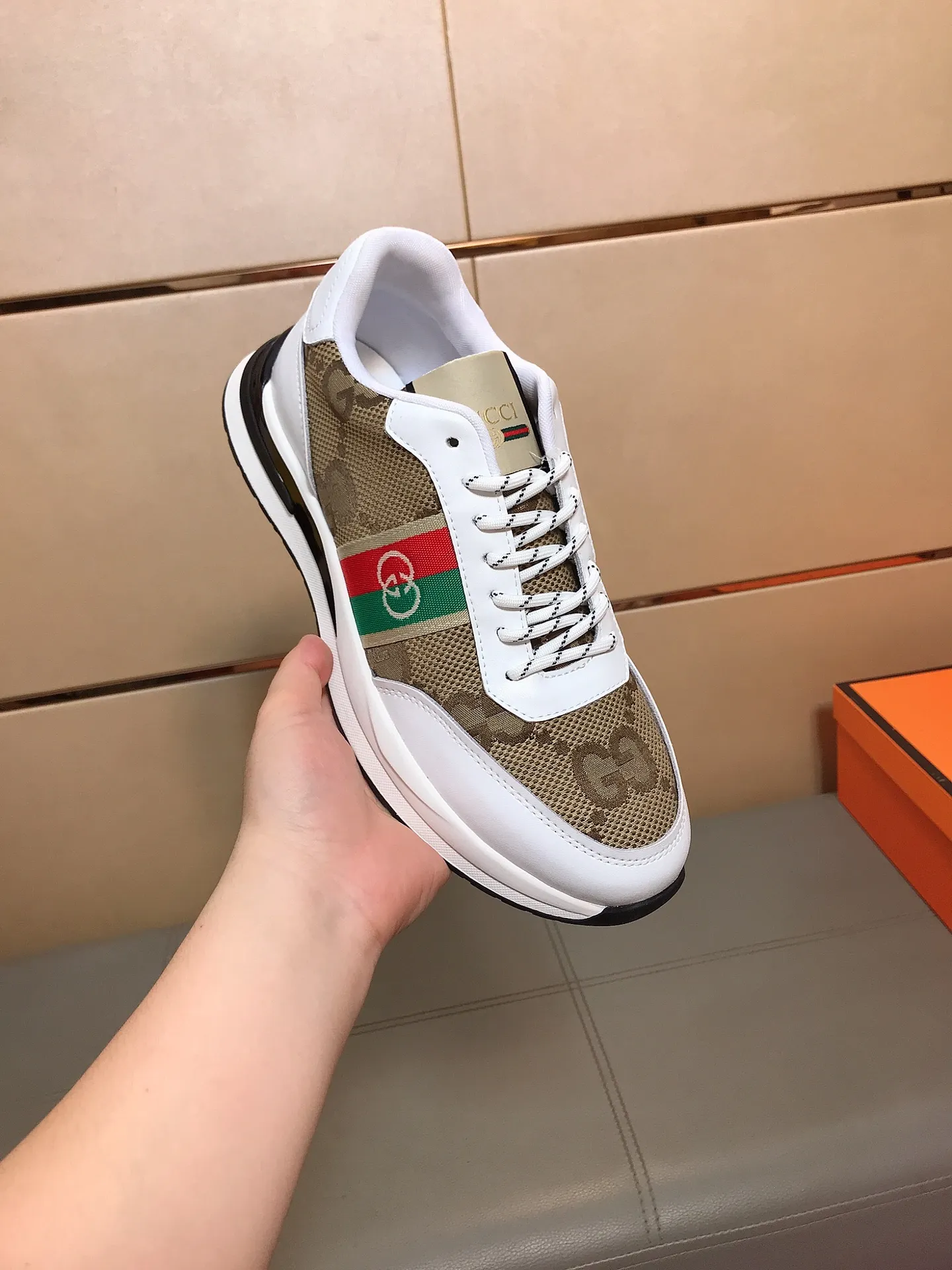 Factory price 400 👟👟💥[GUCCI] Gucci men’s casual shoes are absolutely popular 🔥The ultimate matching item for trendy men! Irresistible charm of super texture, the main recommendation, the upper is made of high-quality cowhide + brand printed fabric, sheepskin lining + feet, wear-resistant rubber sole, noble and elegant! Extremely comfortable🎁🎁You can be as handsome as you want💪 Size: 38-44!
